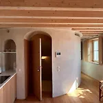 O Poleiro - Modern Living