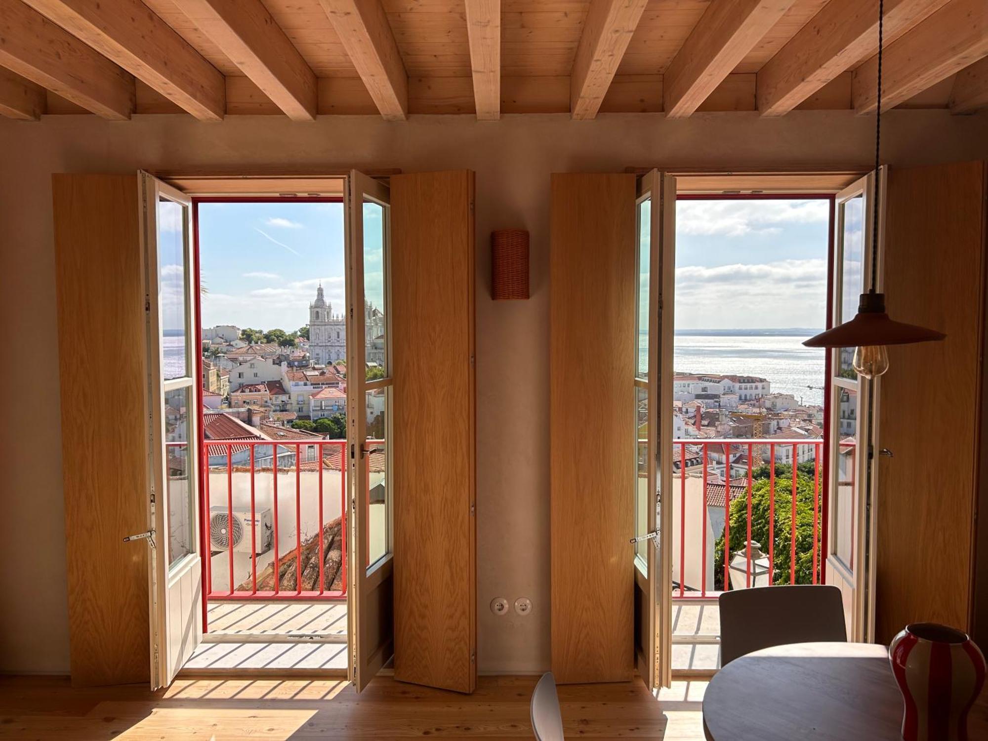 O Poleiro - Modern Living * Lisbon